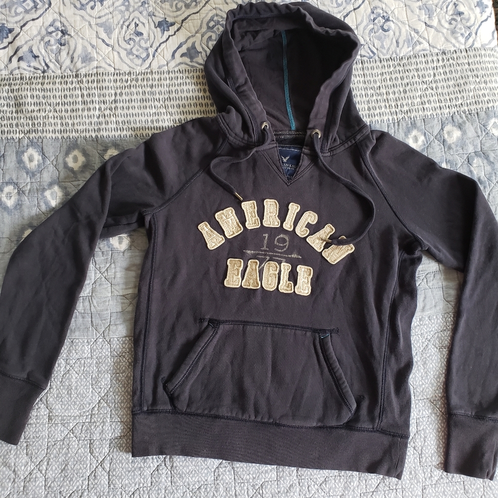 American Eagle sweatshirt